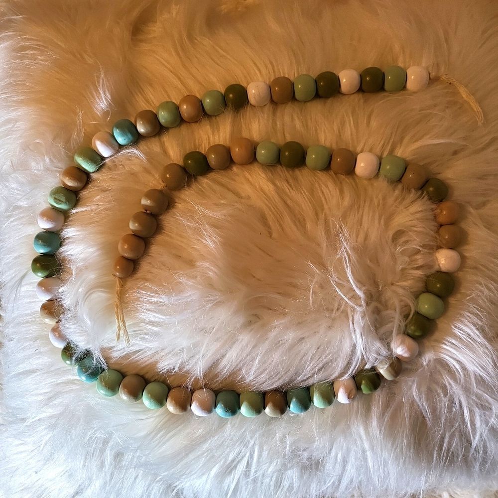 Wood beads 
